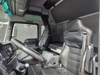 TGX 33.560 6x4 / RETARDER / 464 dkm